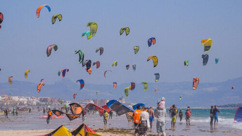 busy tarifa kitesurfing beach