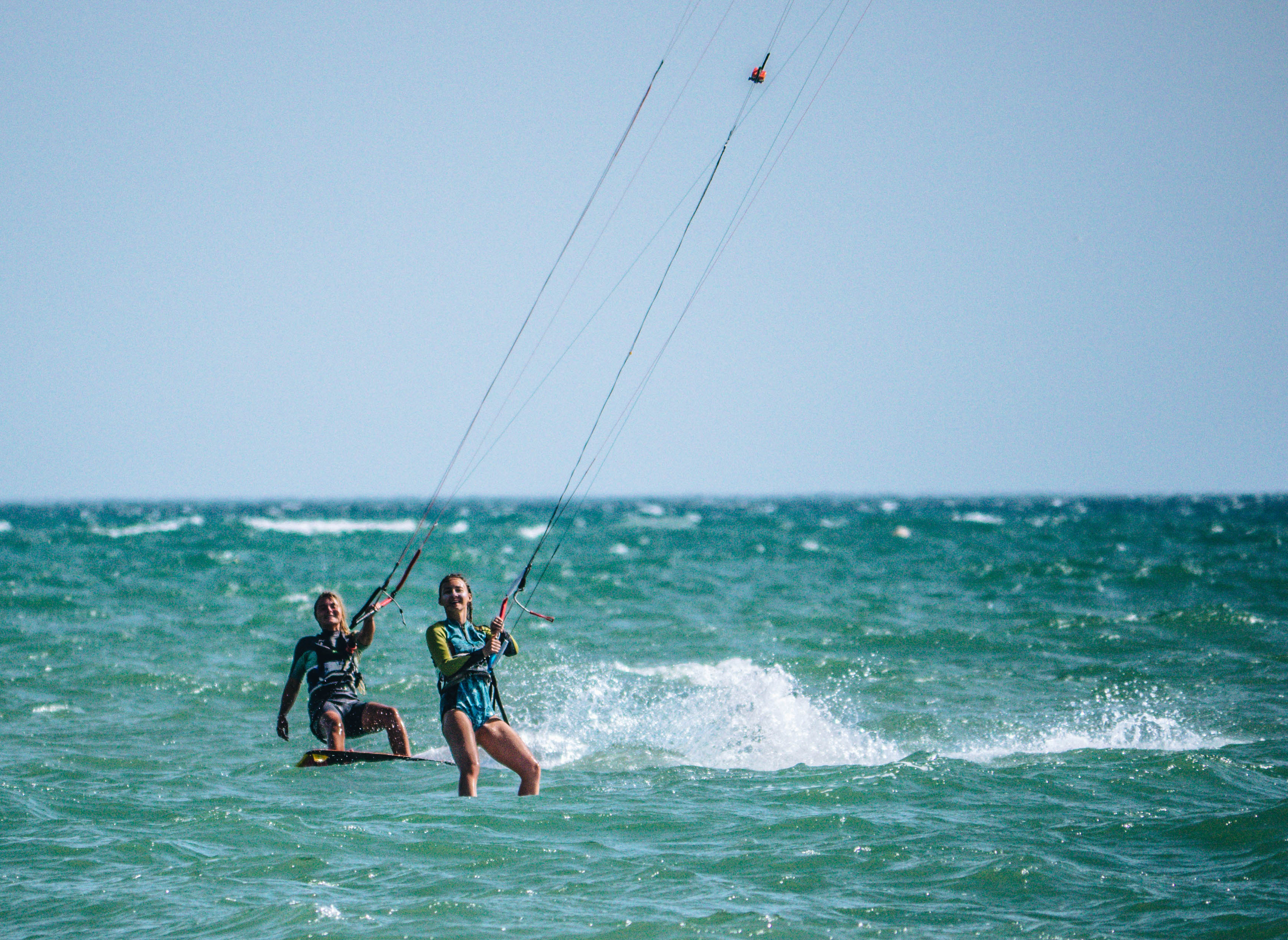 girls kitesurfing morocco